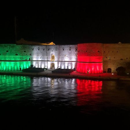 Downtown Lodge Museum Taranto Bagian luar foto