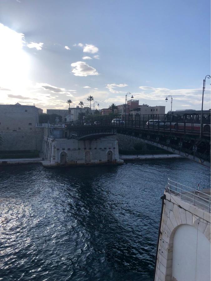 Downtown Lodge Museum Taranto Bagian luar foto