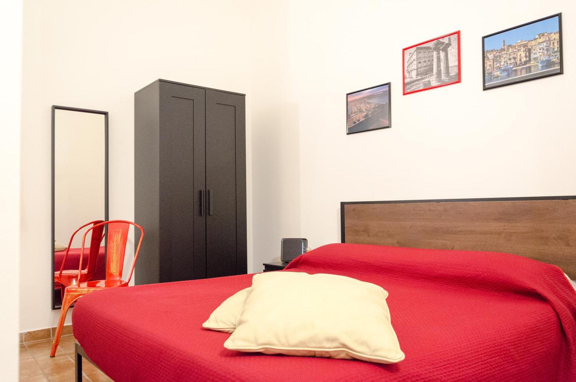 Downtown Lodge Museum Taranto Bagian luar foto